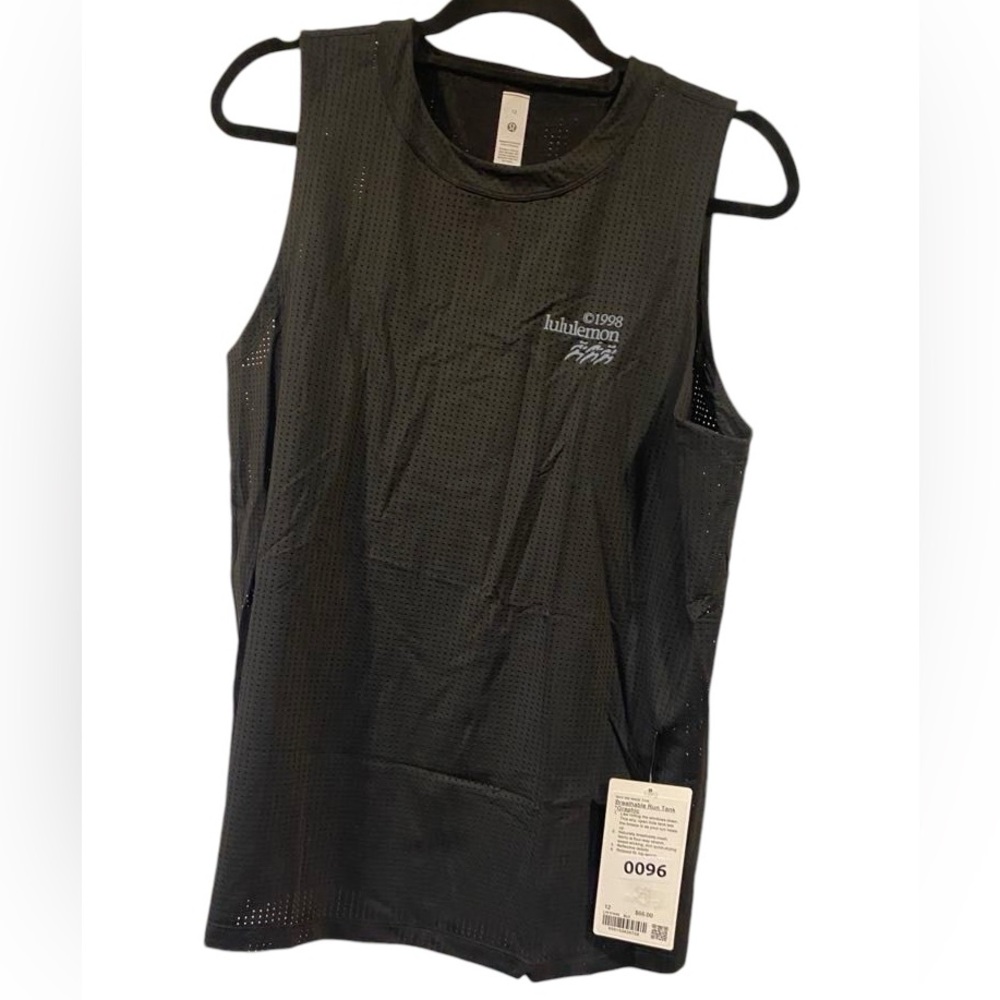 67. NWT Lululemon graphic breathable run tank Size 12